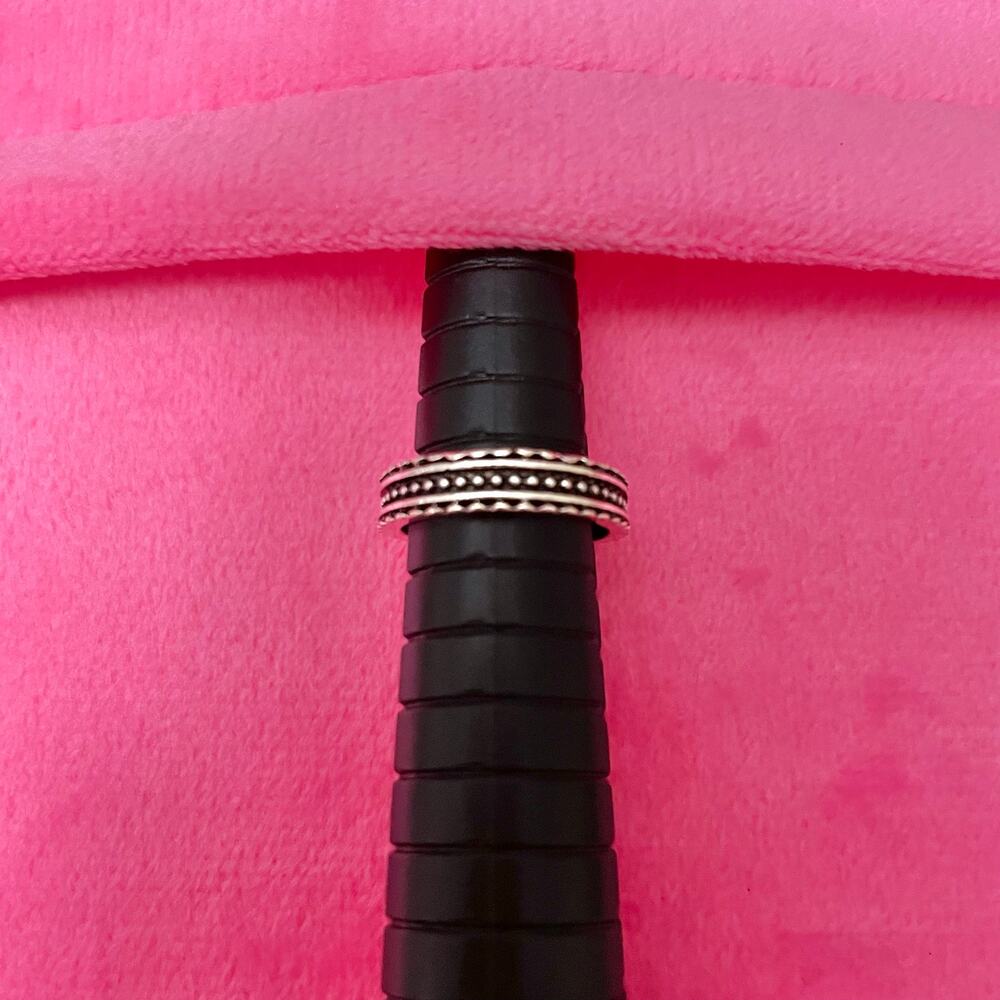 Women's Vintage Silver and Black Ring Size 4.75